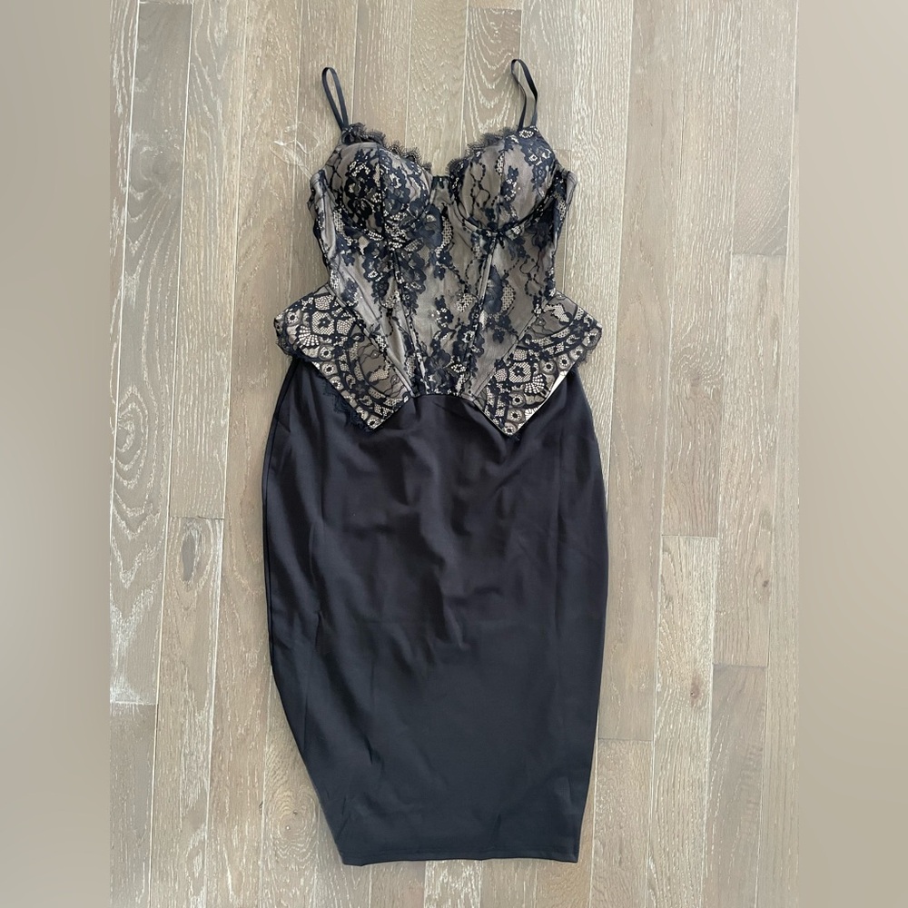 NWT Fashion Nova Bella Lace Corset Midi Dress - Picture 2 of 5